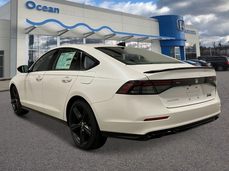 2025 Honda Accord Hybrid Sport-L photo 3