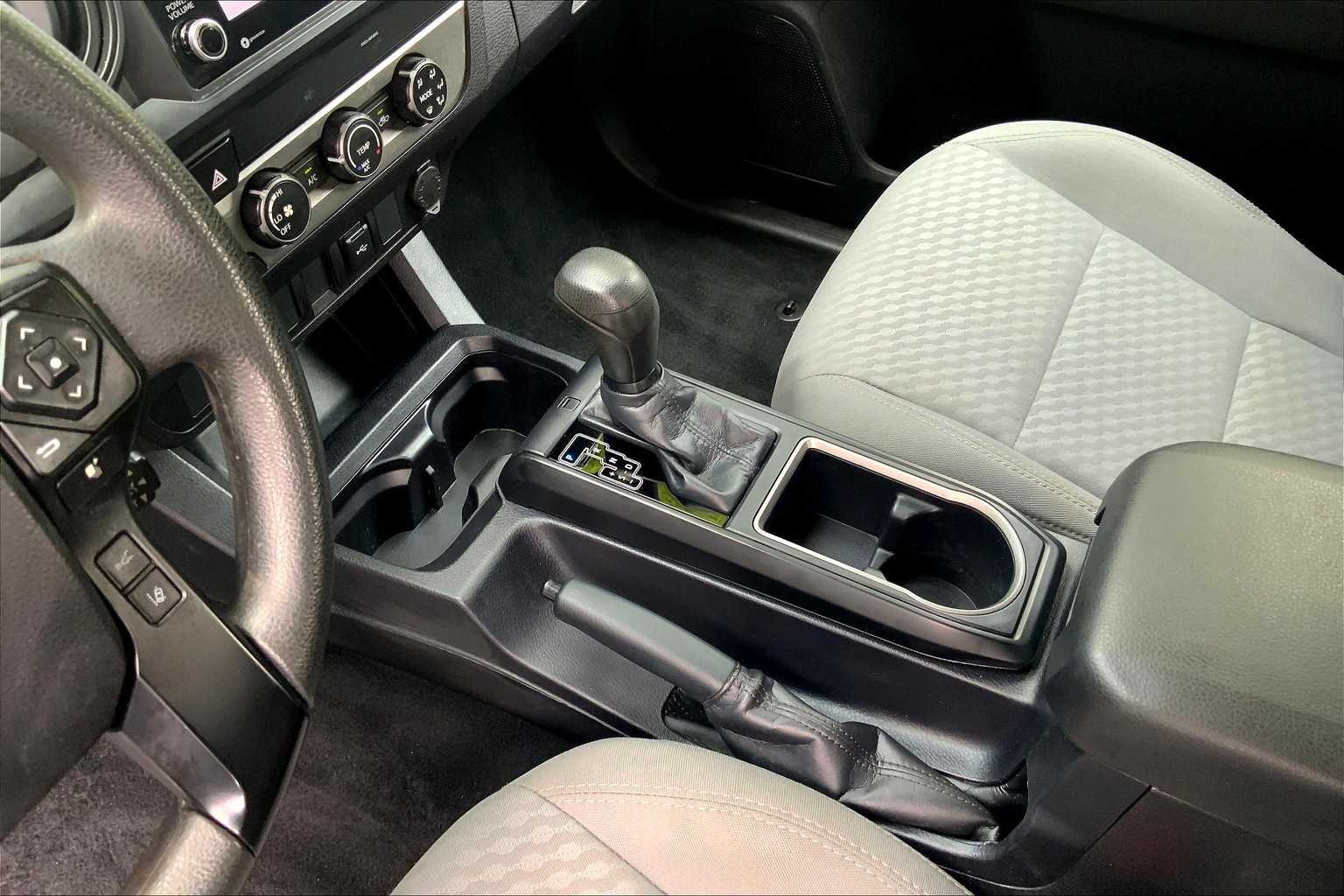 2021 Toyota Tacoma SR 4x4 Access Cab photo 13
