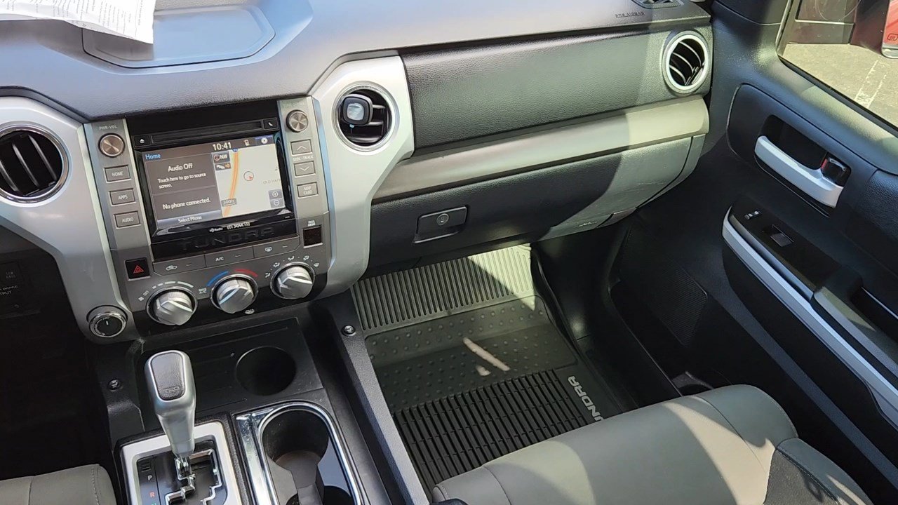 2018 Toyota Tundra SR5 photo 6