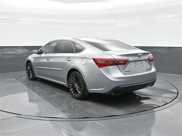 2016 Toyota Avalon Touring photo 7