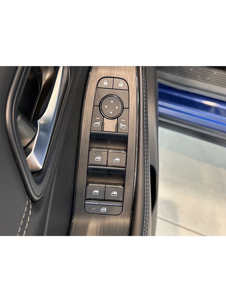 2023 Nissan Rogue SV photo 34