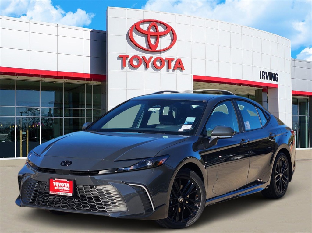 2026 Toyota Camry SE's photo