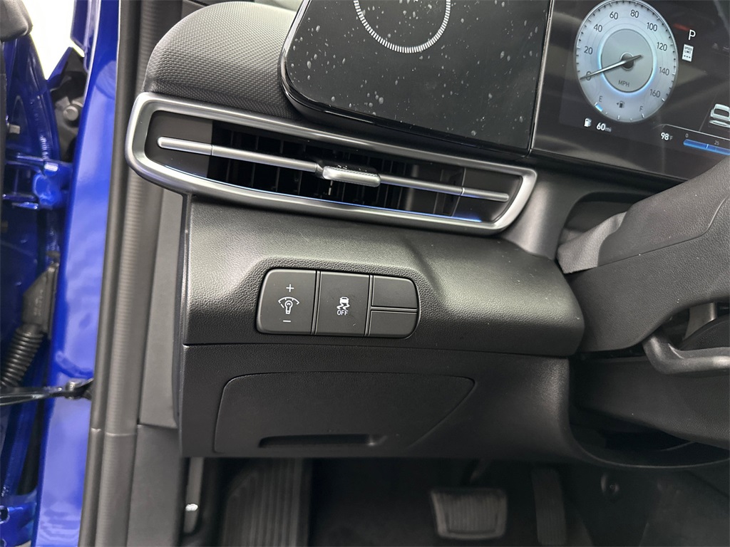 2025 Hyundai Elantra SEL Convenience photo 31
