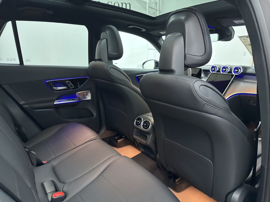 2026 Mercedes Benz GLC 300 photo 22