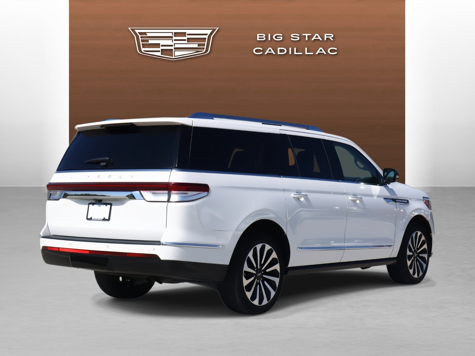 2023 Lincoln Navigator L Reserve photo 4