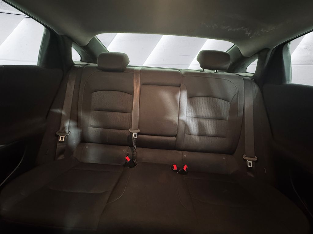 2018 Chevrolet Malibu photo 18