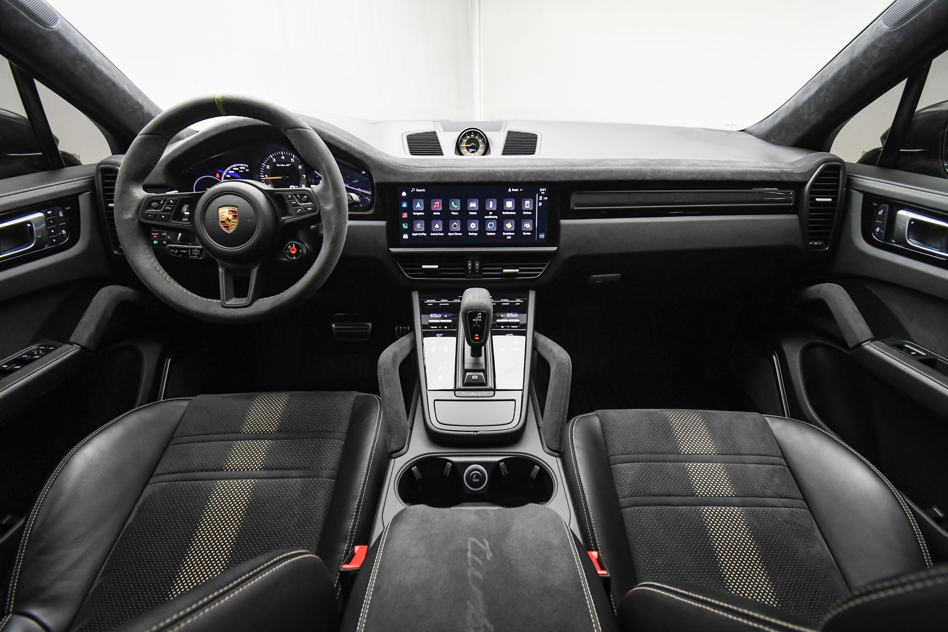 2023 Porsche Cayenne Coupe Turbo GT photo 12