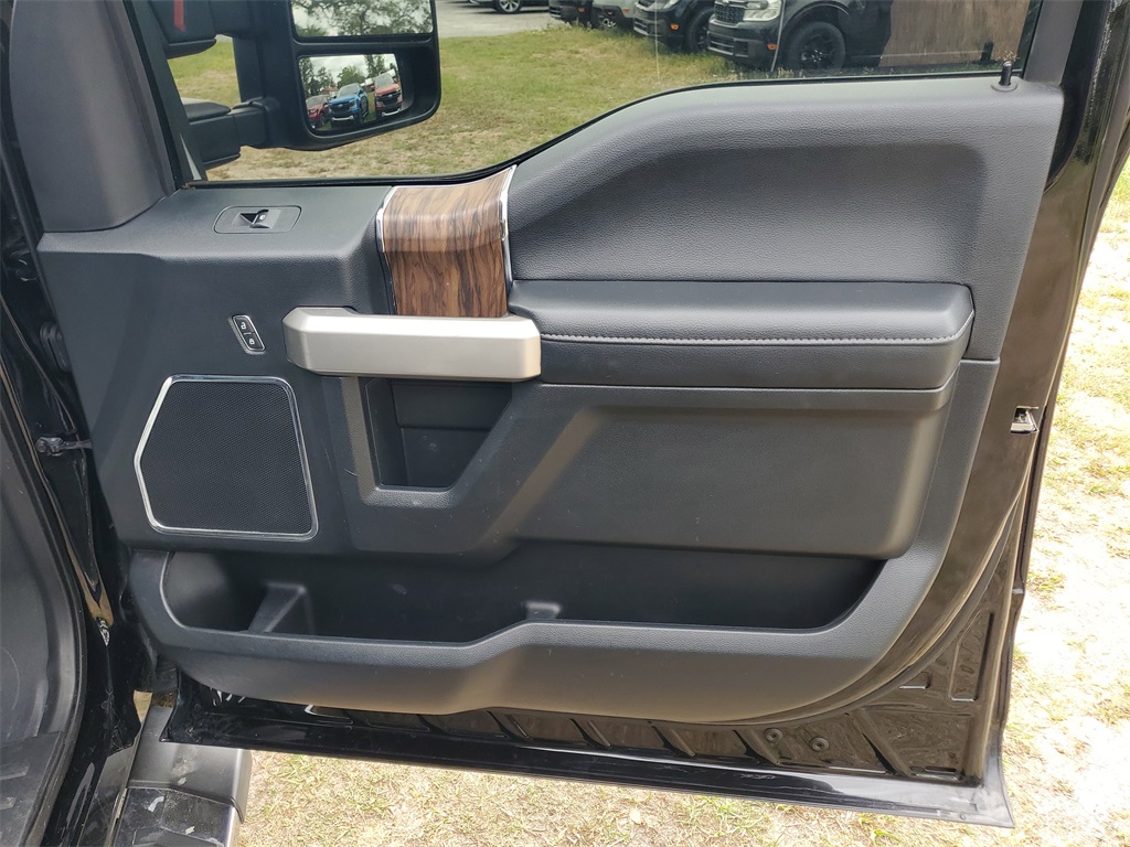 2020 Ford F-150 Lariat photo 34