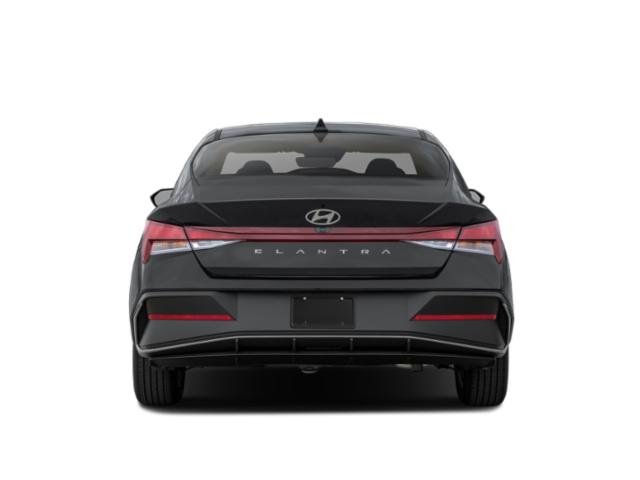 2024 Hyundai Elantra SEL Convenience photo 4