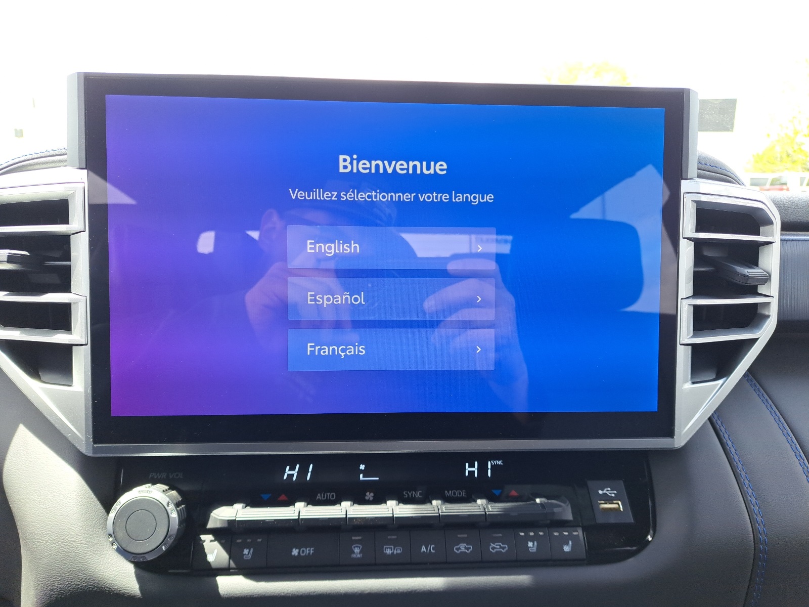 2025 Toyota Tundra Platinum CrewMax photo 34