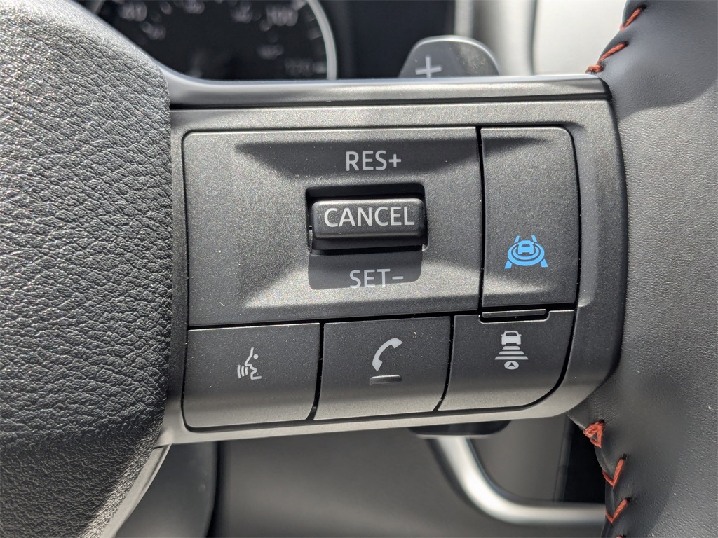 2025 Nissan Rogue SV photo 26