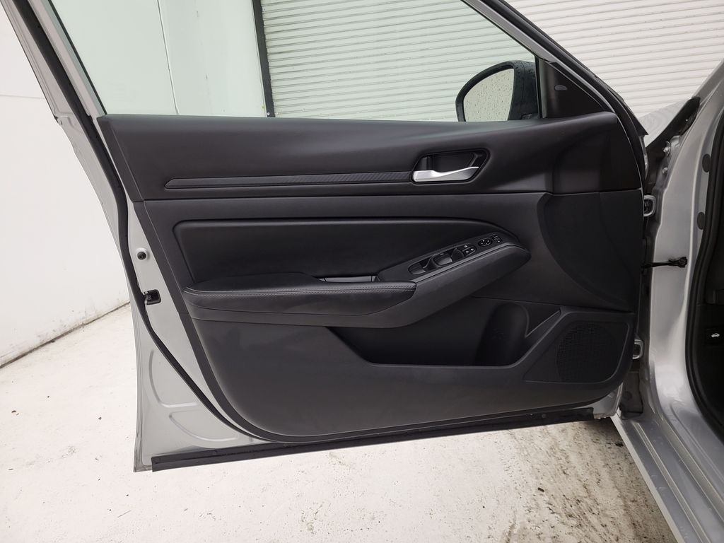 2024 Nissan Altima 2.5 SV photo 20