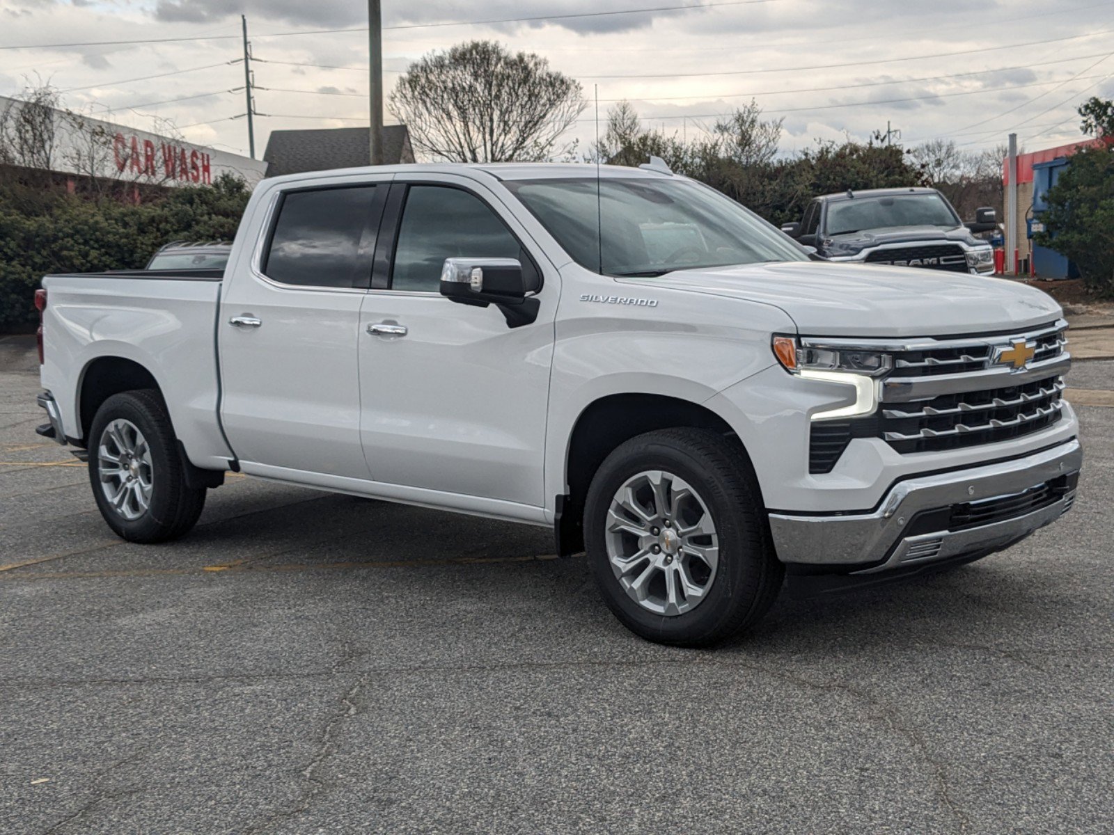 2025 Chevrolet Silverado 1500 LTZ photo 2