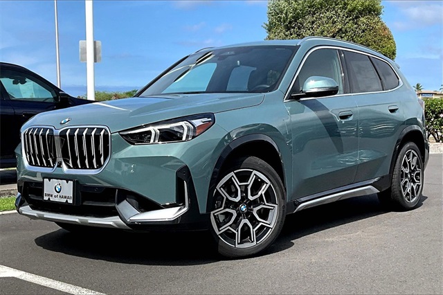 2026 BMW X1 28i's photo