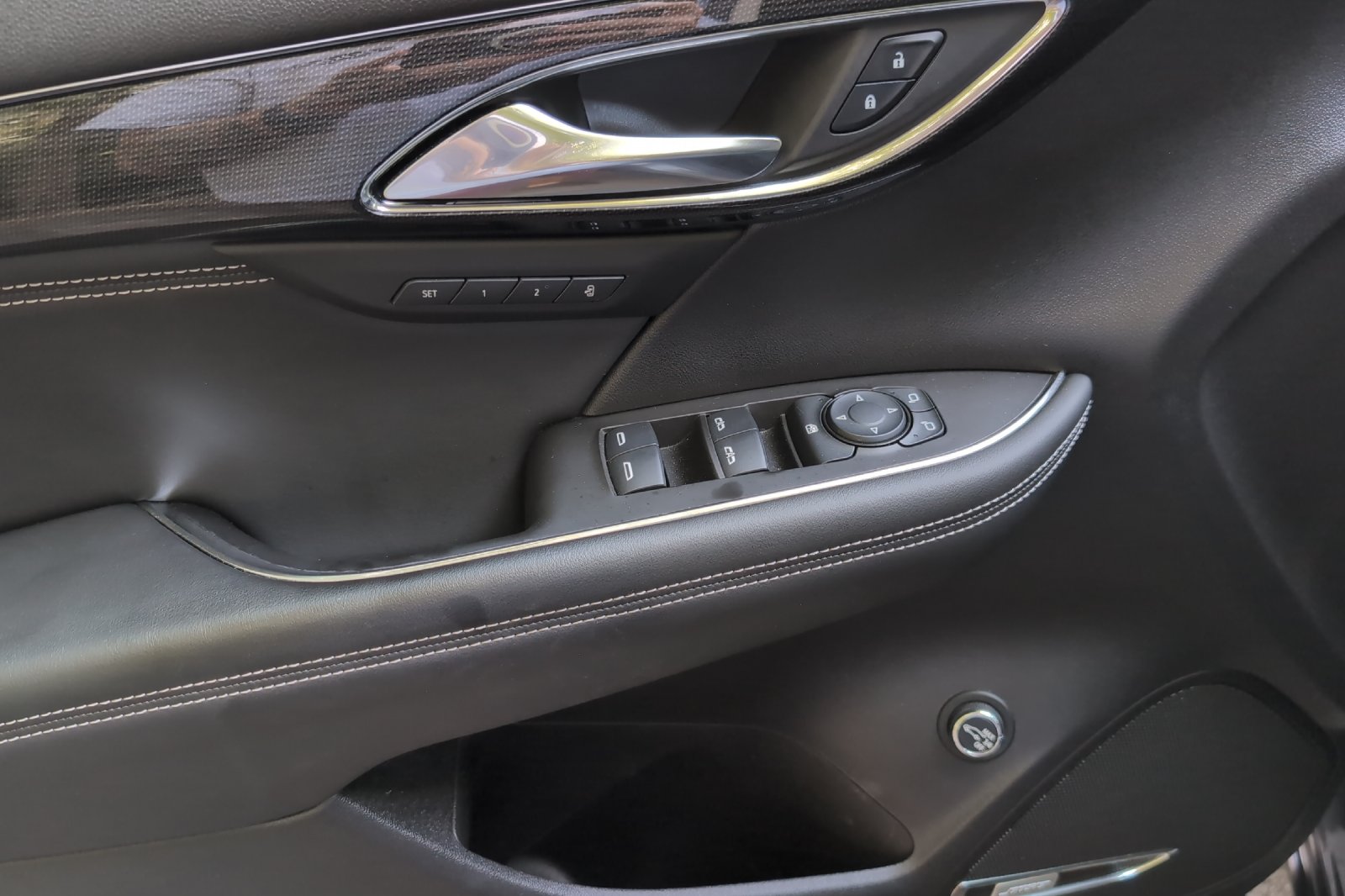 2022 Buick Envision Essence photo 9