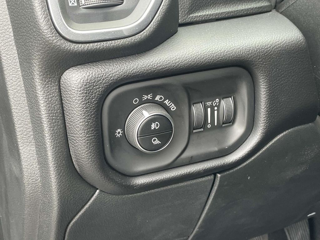 2025 Ram 2500 Laramie photo 26