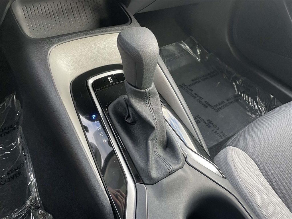 2025 Toyota Corolla LE photo 30