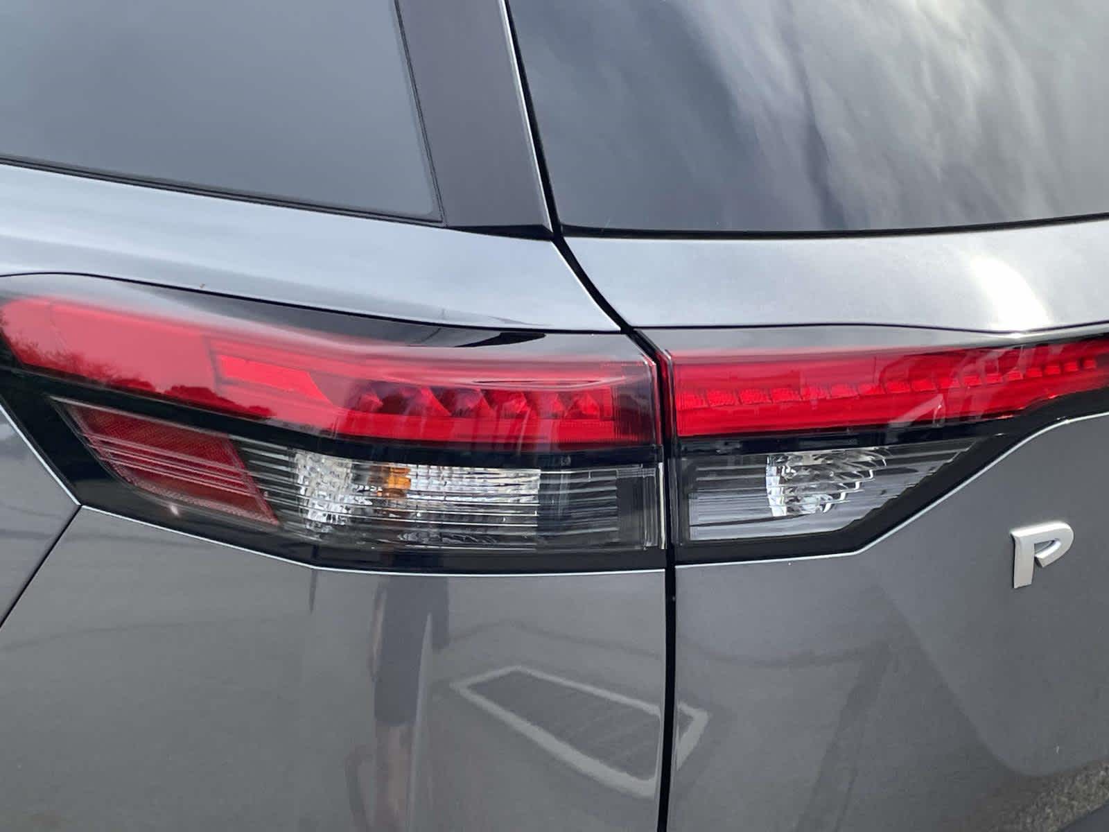 2025 Nissan Pathfinder S photo 10