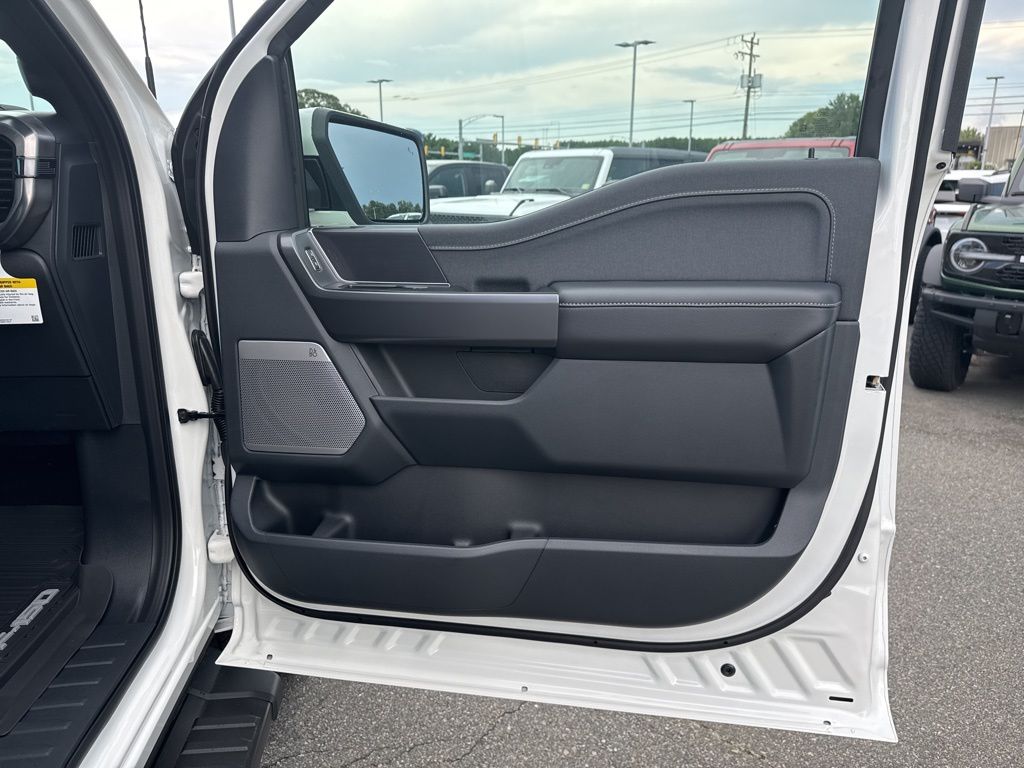 2025 Ford F-150 Lariat photo 21