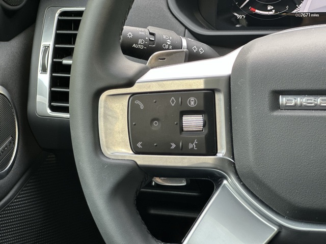 2025 Land Rover Discovery S photo 24