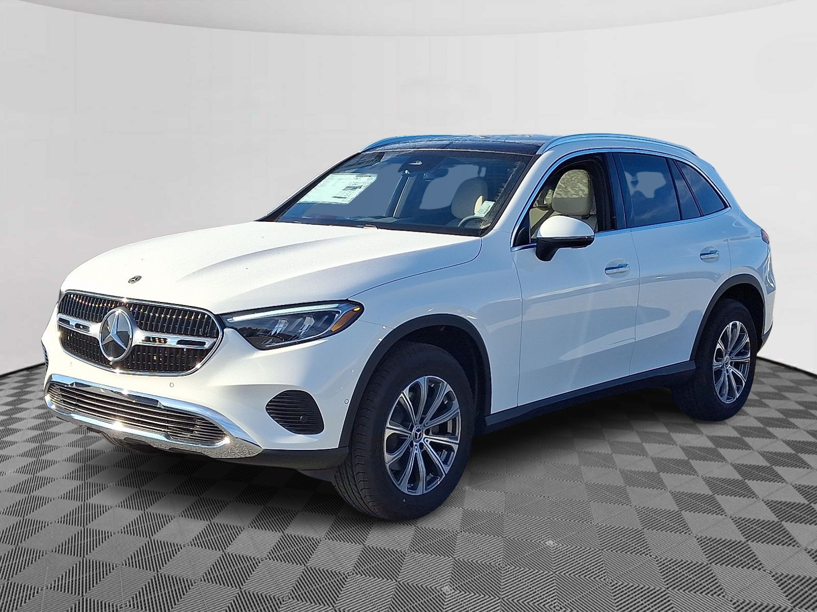2026 Mercedes Benz GLC 300 4MATIC photo 2