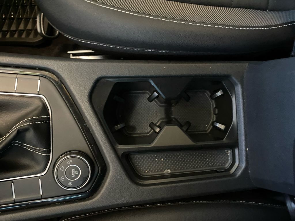 2024 Volkswagen Taos SE photo 20
