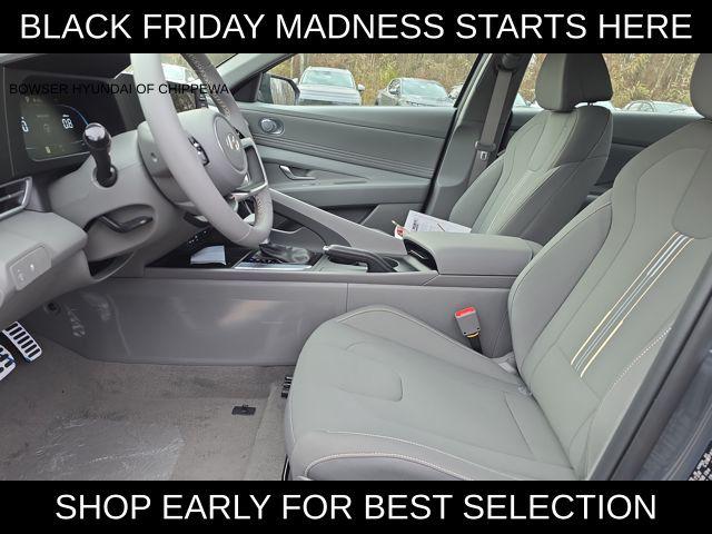 2026 Hyundai Elantra SEL Sport photo 4