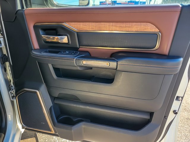 2021 RAM 3500 - Image 21