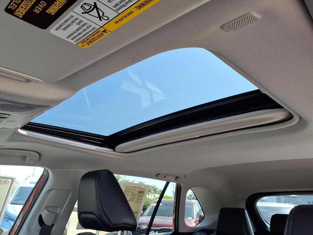 2024 Toyota RAV4 XLE Premium photo 19