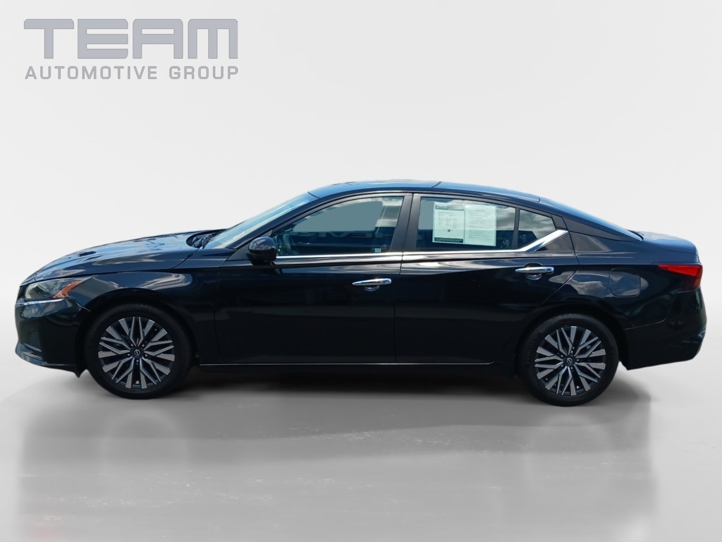 2023 Nissan Altima 2.5 SV photo 4