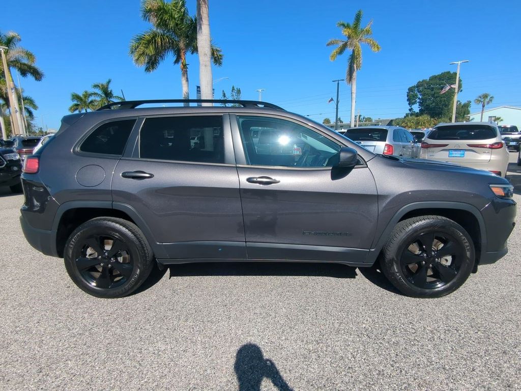 2020 Jeep Cherokee Latitude photo 3