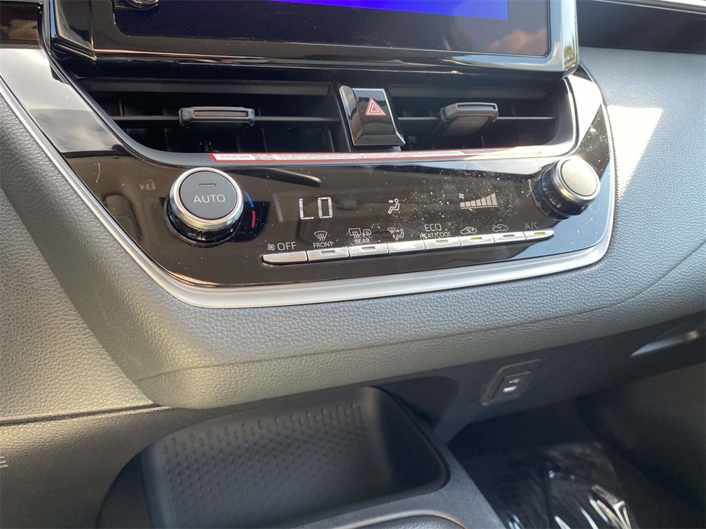 2026 Toyota Corolla LE photo 22