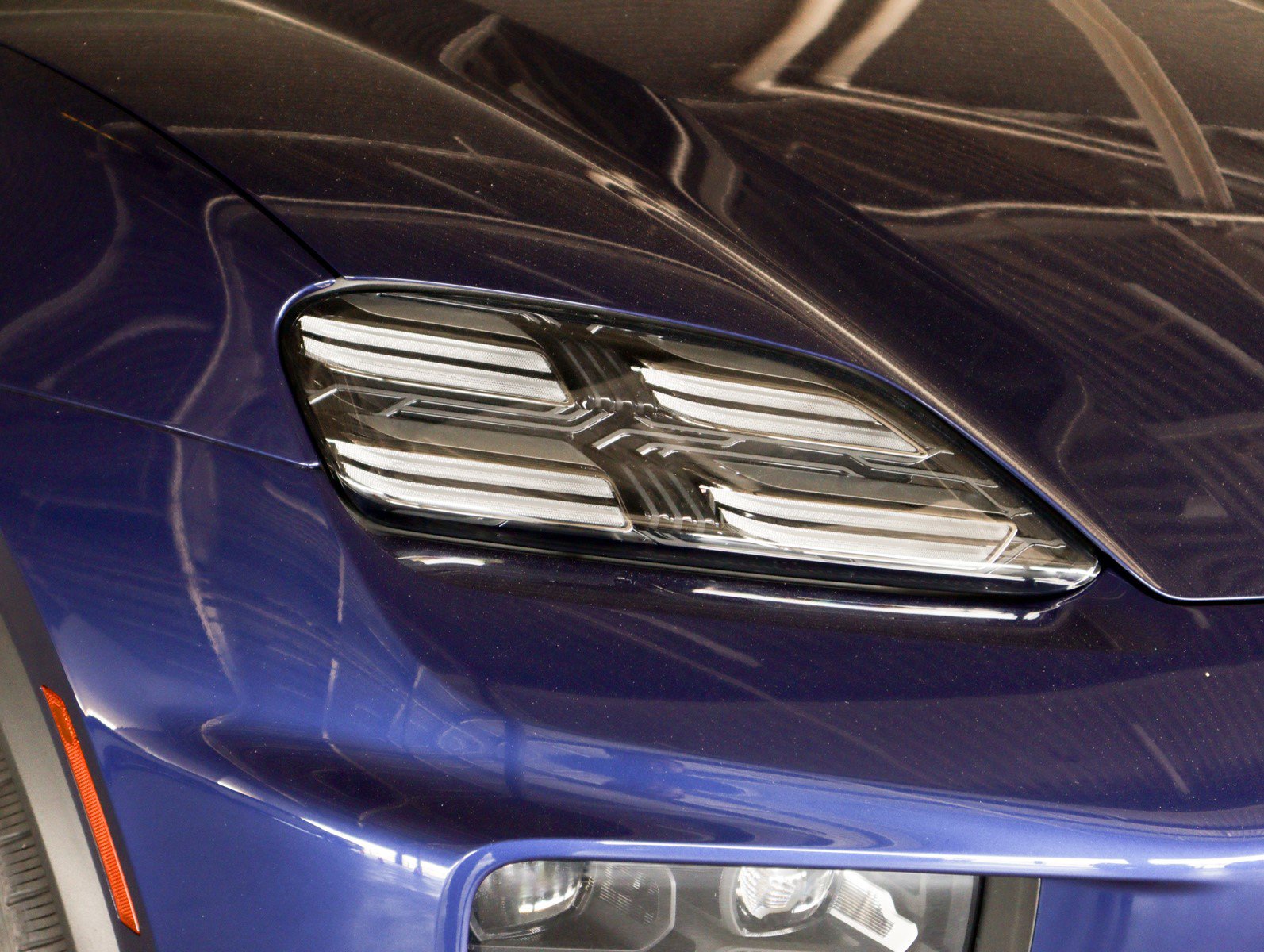 2024 Porsche Macan Electric 4 photo 26