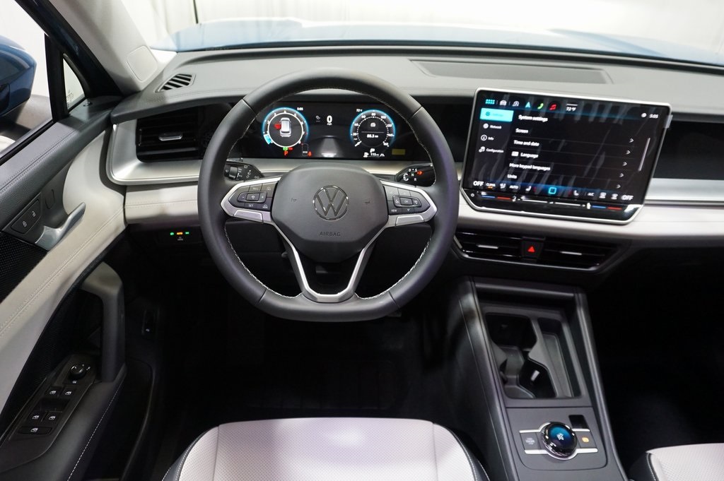 2025 Volkswagen Tiguan SE photo 10