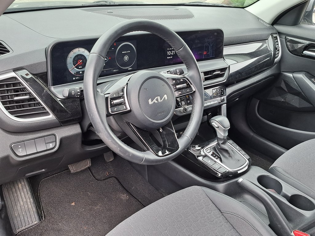 2024 Kia Seltos X-Line photo 6