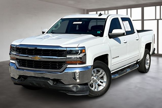 2018 Chevrolet Silverado 1500 LT photo 2