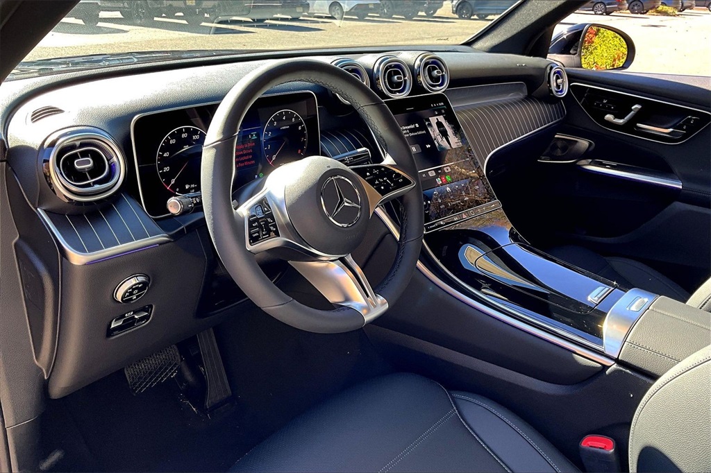 2026 Mercedes Benz GLC 300 4MATIC photo 4