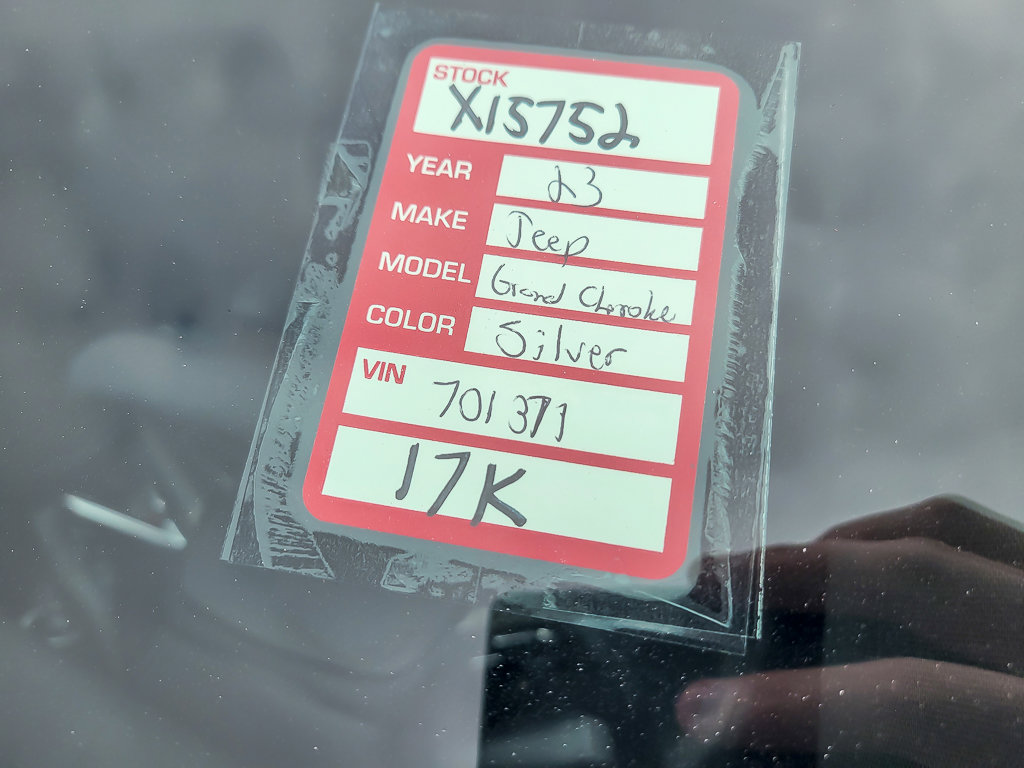 2023 JEEP GRAND CHEROKEE - Image 24