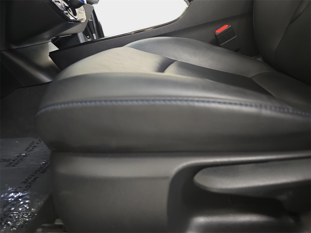 2018 Toyota Prius Three photo 29