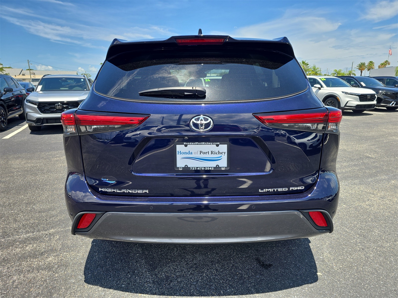 2022 Toyota Highlander Limited photo 3