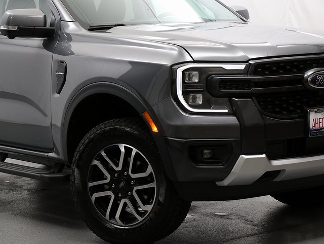 2025 Ford Ranger Lariat photo 3