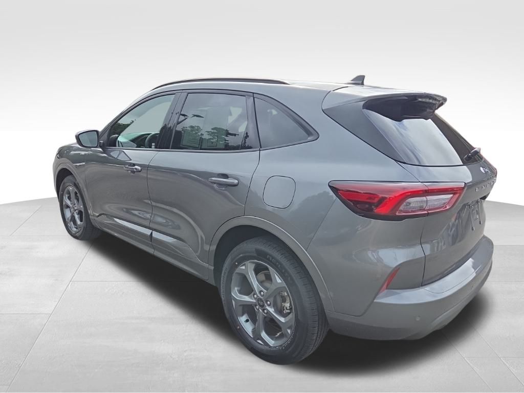 2023 Ford Escape ST-Line Select photo 4