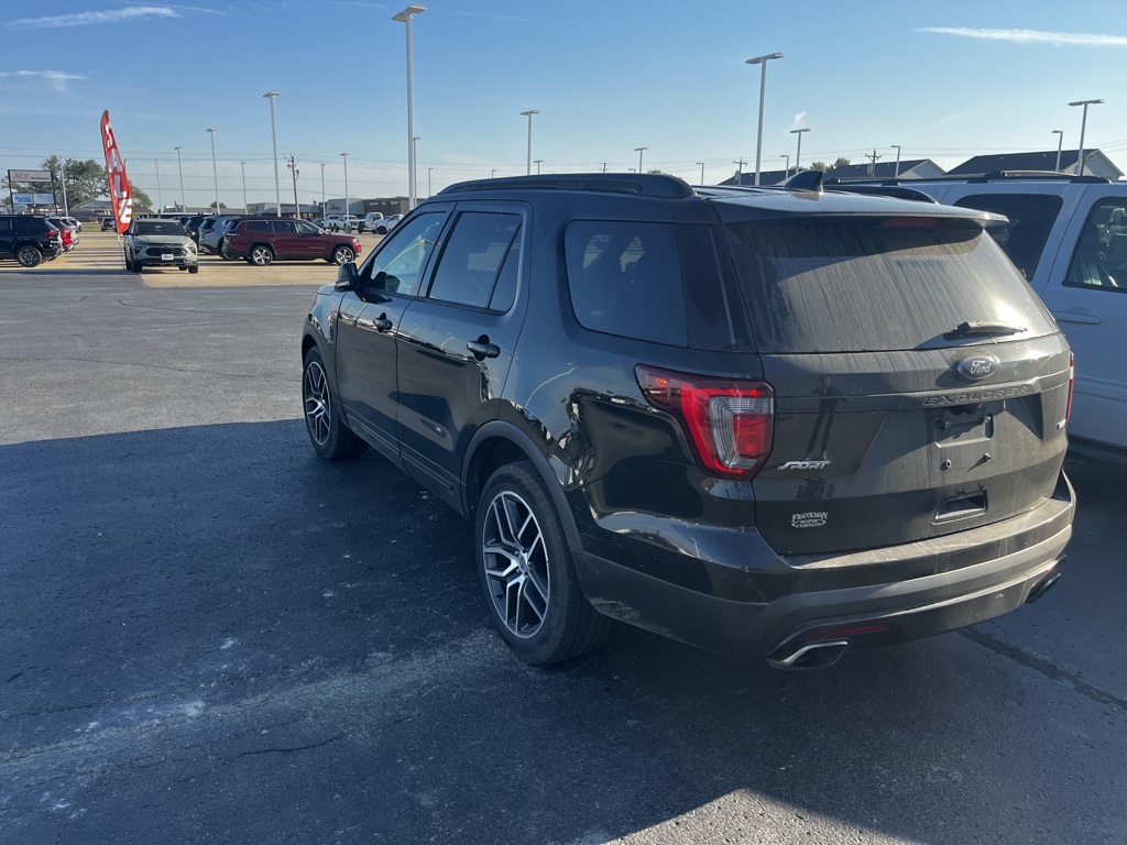 2016 Ford Explorer Sport photo 4