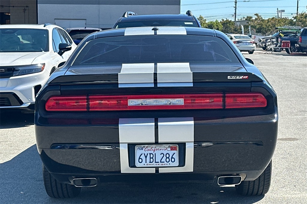 2013 Dodge Challenger SRT8 392 photo 3
