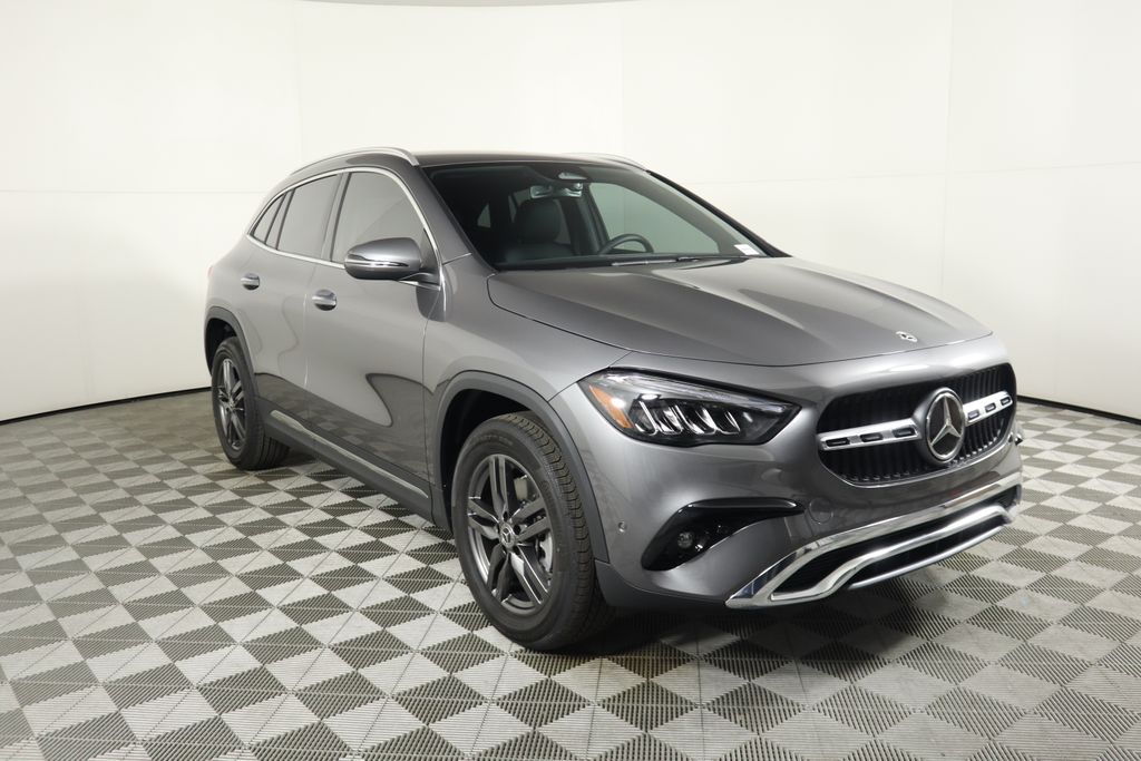2025 Mercedes Benz GLA 250 photo 3