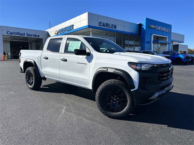 2026 Chevrolet Colorado Trail Boss photo 2