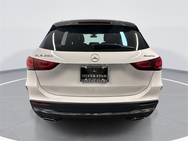 2022 Mercedes Benz GLA 250 4MATIC photo 3