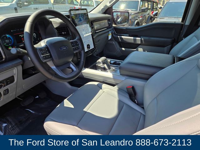 2025 Ford F-150 Lightning photo 2
