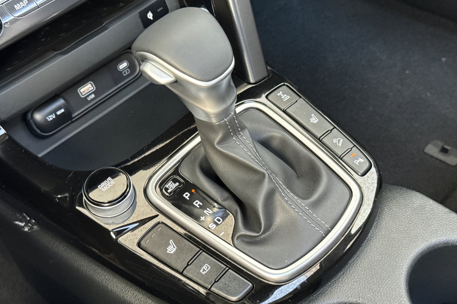 2026 Kia Seltos EX photo 17