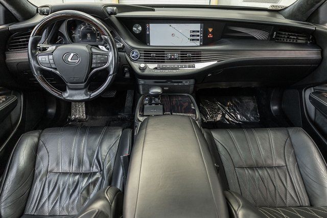2018 Lexus LS 500h photo 3